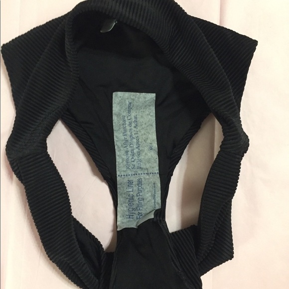 Nasty Gal Black Bikini Bottom Small Brand New - Picture 3 of 3